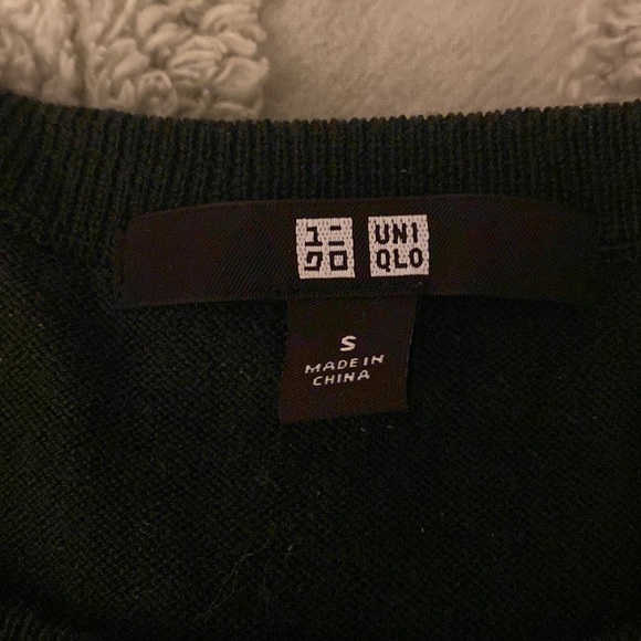 Uniqlo Merino Wool Sweater - Picture 4 of 4